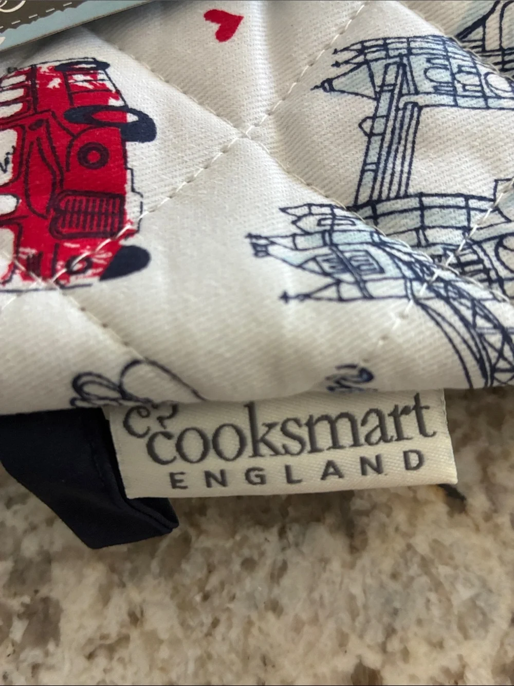 Cooksmart London Print Oven Mitts - White with Red & Navy Accents